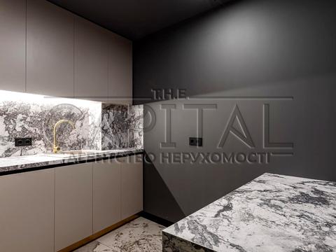 комерційна за адресою Лютеранська вул., 10-В