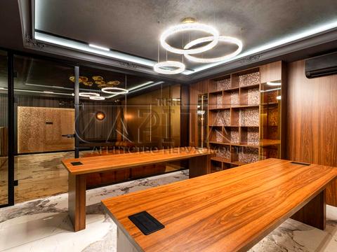 комерційна за адресою Лютеранська вул., 10-В