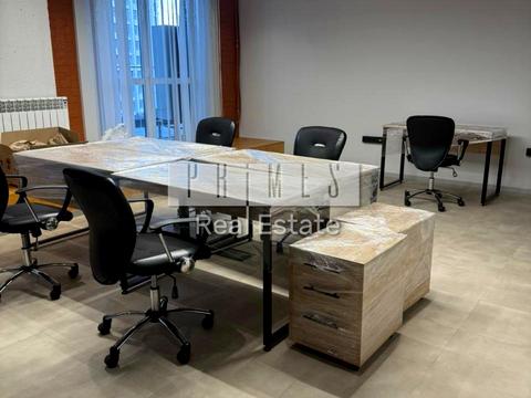 комерційна за адресою Андрія Верхогляда вул. (Михайла Драгомирова), 4б