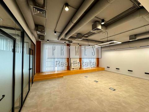 комерційна за адресою Андрія Верхогляда вул. (Михайла Драгомирова), 4б