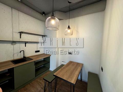 комерційна за адресою Андрія Верхогляда вул. (Михайла Драгомирова), 4б