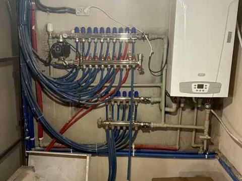 будинок за адресою смт. Таїрове, Медицинская