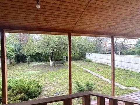 будинок за адресою смт. Таїрове, Медицинская