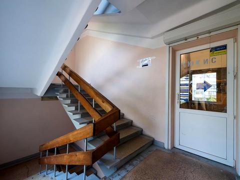 коммерческая по адресу Червоной Калины просп. (Владимира Маяковского), 15