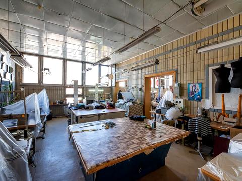 коммерческая по адресу Червоной Калины просп. (Владимира Маяковского), 15