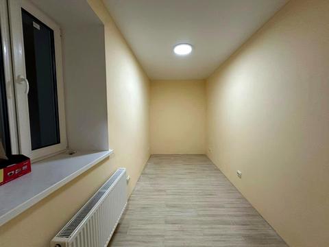 комерційна за адресою Шандора Петефі пл., 20