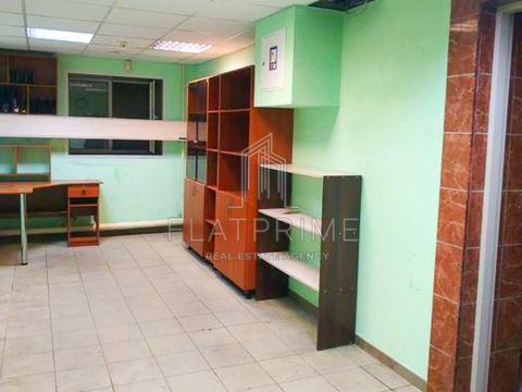 комерційна за адресою Академіка Вернадського бульв., 4