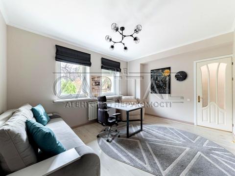 коммерческая по адресу Ломаковская ул. (Мичурина), 2