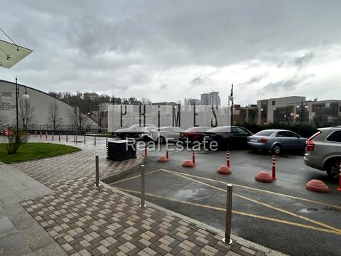 комерційна за адресою Андрія Верхогляда вул. (Михайла Драгомирова), 16