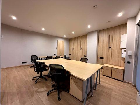 комерційна за адресою Одеса, Літературна вул., 1а