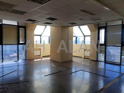 комерційна за адресою Басейна вул., 4А