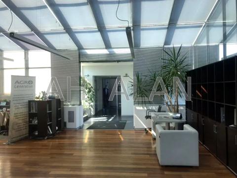 комерційна за адресою Басейна вул., 4А