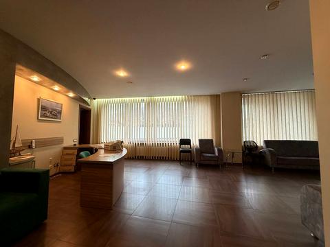 комерційна за адресою Одеса, Літературна вул., 1а