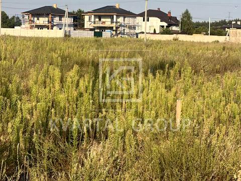 участок по адресу Центральна, 12