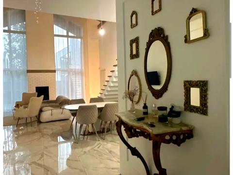 будинок за адресою Мирослава скорика