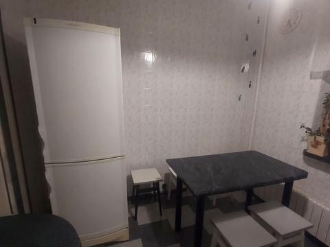 квартира за адресою Ревуцького вул., 10/2