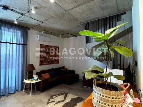 будинок за адресою каневська