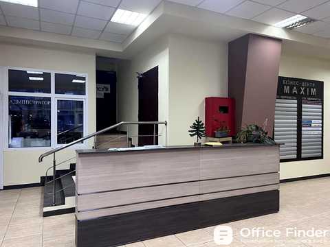 комерційна за адресою Антоновича вул. (Горького), 33В