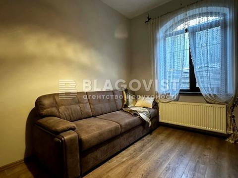 дом по адресу Казацкая ул.