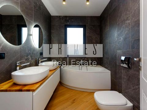 будинок за адресою Жовтнева вул.