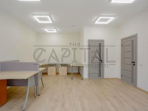 коммерческая по адресу Саксаганского ул., 42