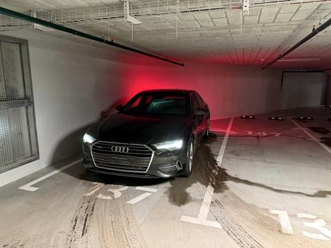 паркомісце за адресою Голосіївський просп. (40-річчя Жовтня), 76