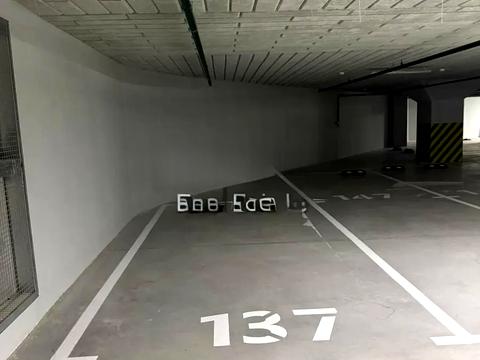 паркомісце за адресою Голосіївський просп. (40-річчя Жовтня), 76