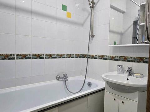 квартира за адресою Дмитра Яворницького просп. (Карла Маркса), 82