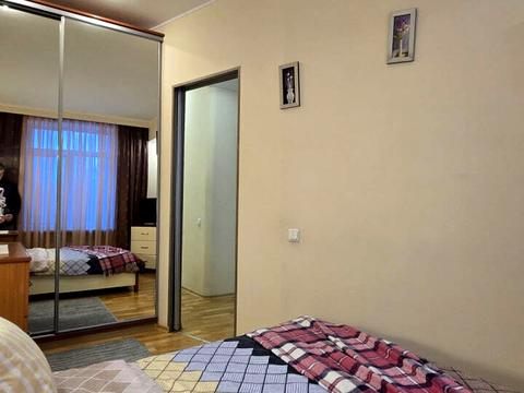 квартира за адресою Дмитра Яворницького просп. (Карла Маркса), 82