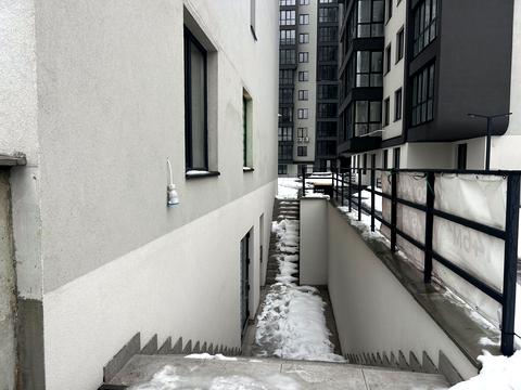 комерційна за адресою Роксоляни вул., 155