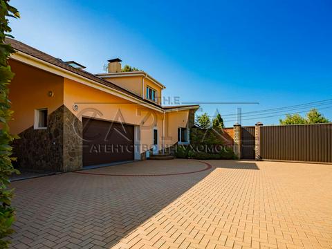 дом по адресу провулок Миру