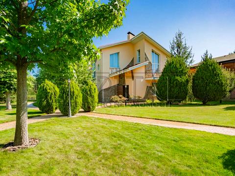 дом по адресу провулок Миру