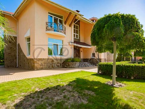 дом по адресу провулок Миру