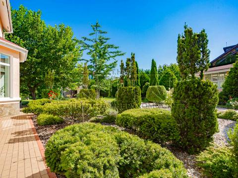 дом по адресу провулок Миру