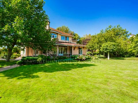 дом по адресу провулок Миру