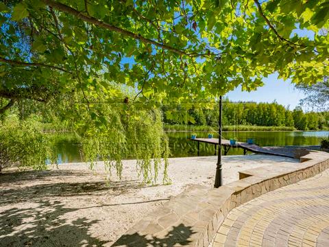 дом по адресу провулок Миру