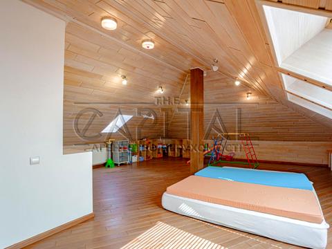 дом по адресу провулок Миру