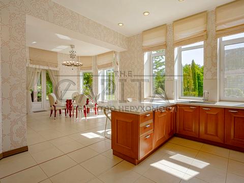 дом по адресу провулок Миру