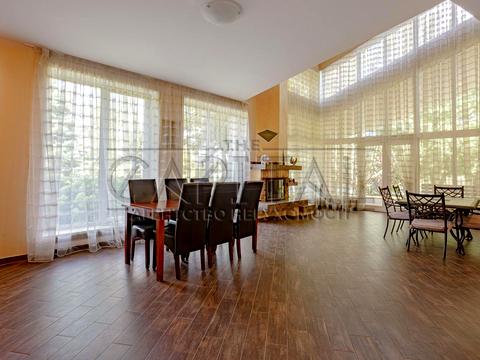 дом по адресу провулок Миру