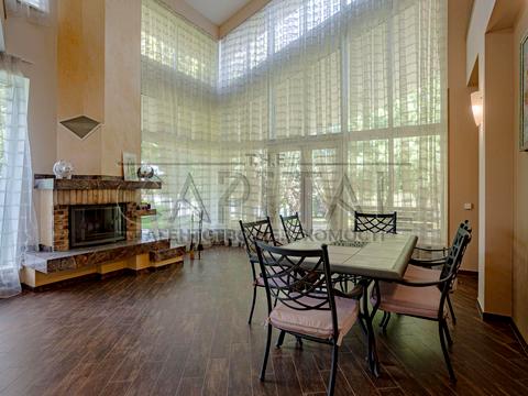 дом по адресу провулок Миру