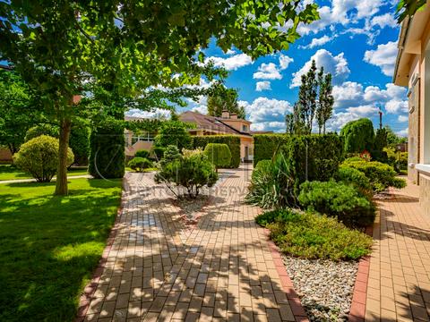 дом по адресу провулок Миру