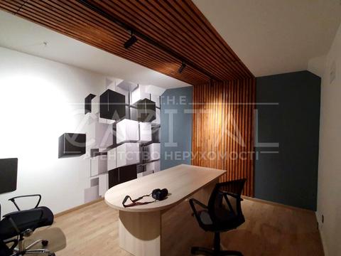 коммерческая по адресу Антоновича ул. (Горького), 172