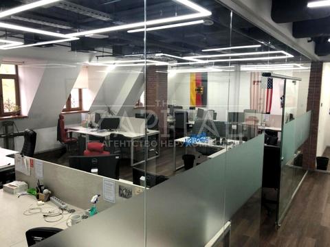 комерційна за адресою Верхній Вал вул., 10