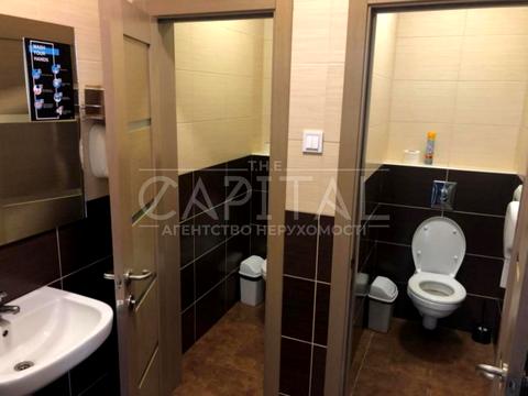 комерційна за адресою Верхній Вал вул., 10