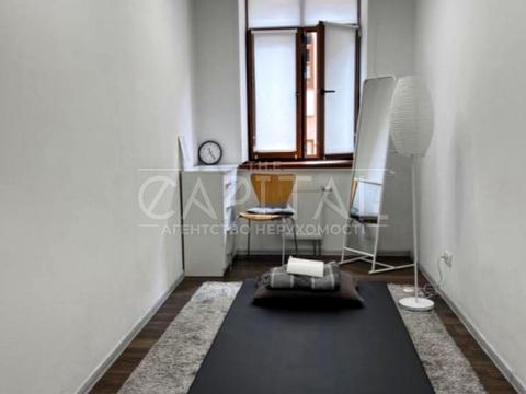 комерційна за адресою Верхній Вал вул., 10