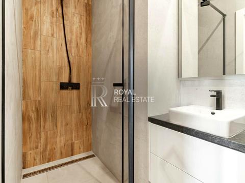 комерційна за адресою Дмитрівська вул., 60