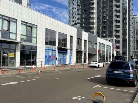 паркомісце за адресою Трускавецька вул., 10-Г