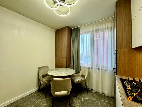 квартира за адресою Василя Симоненка вул., (Будинок 3)