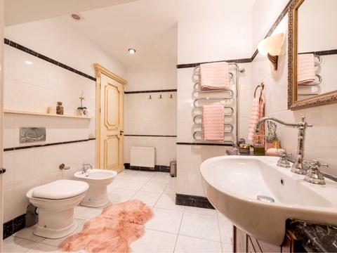 квартира за адресою Антоновича вул. (Горького), 8