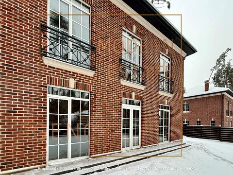 будинок за адресою Патріотів вул.